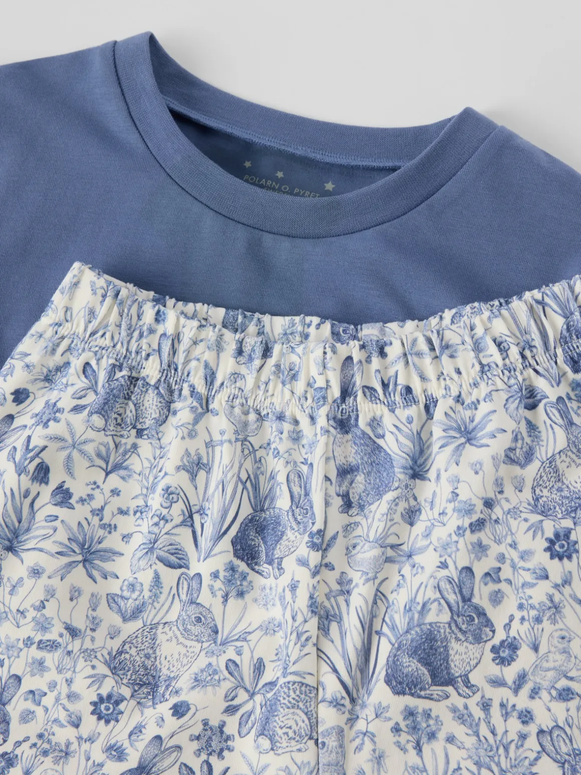 Pyjamas blommig
