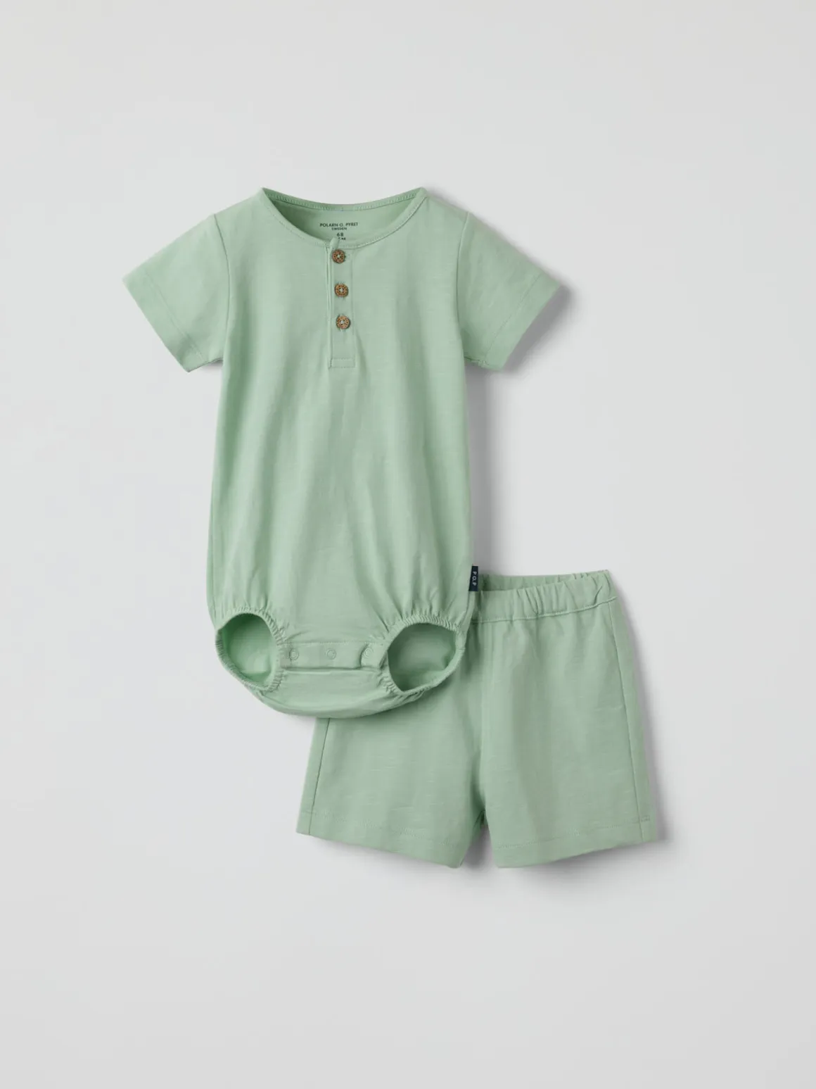 Set med body och shorts